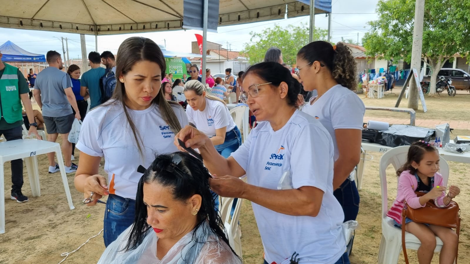 Senac Acre leva serviços gratuitos de beleza à comunidade do Calafate