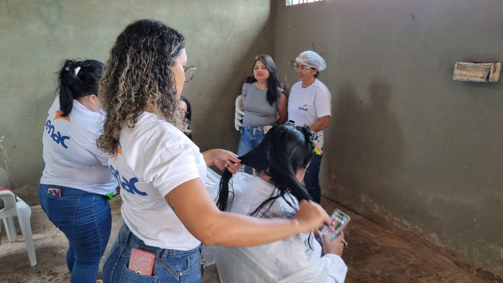 Senac oferece cortes de cabelo gratuitos em evento do governo do Acre