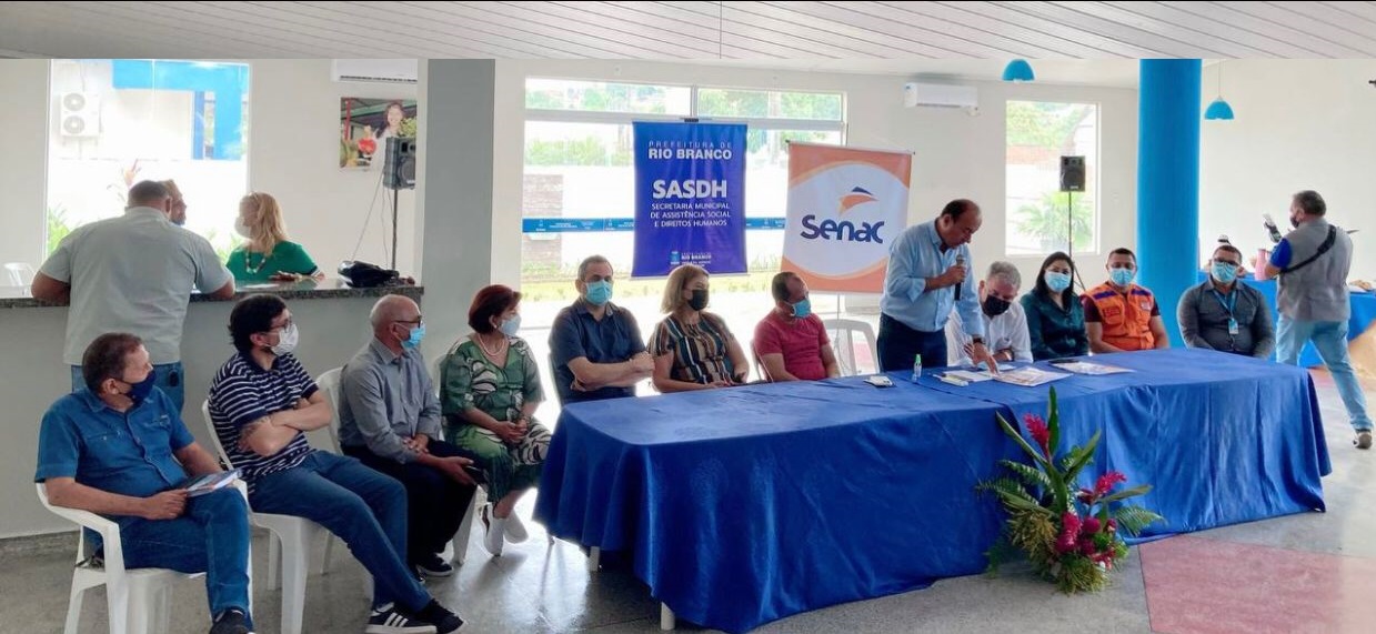 Senac participa de aula inaugural de cursos de capacitação em Rio Branco