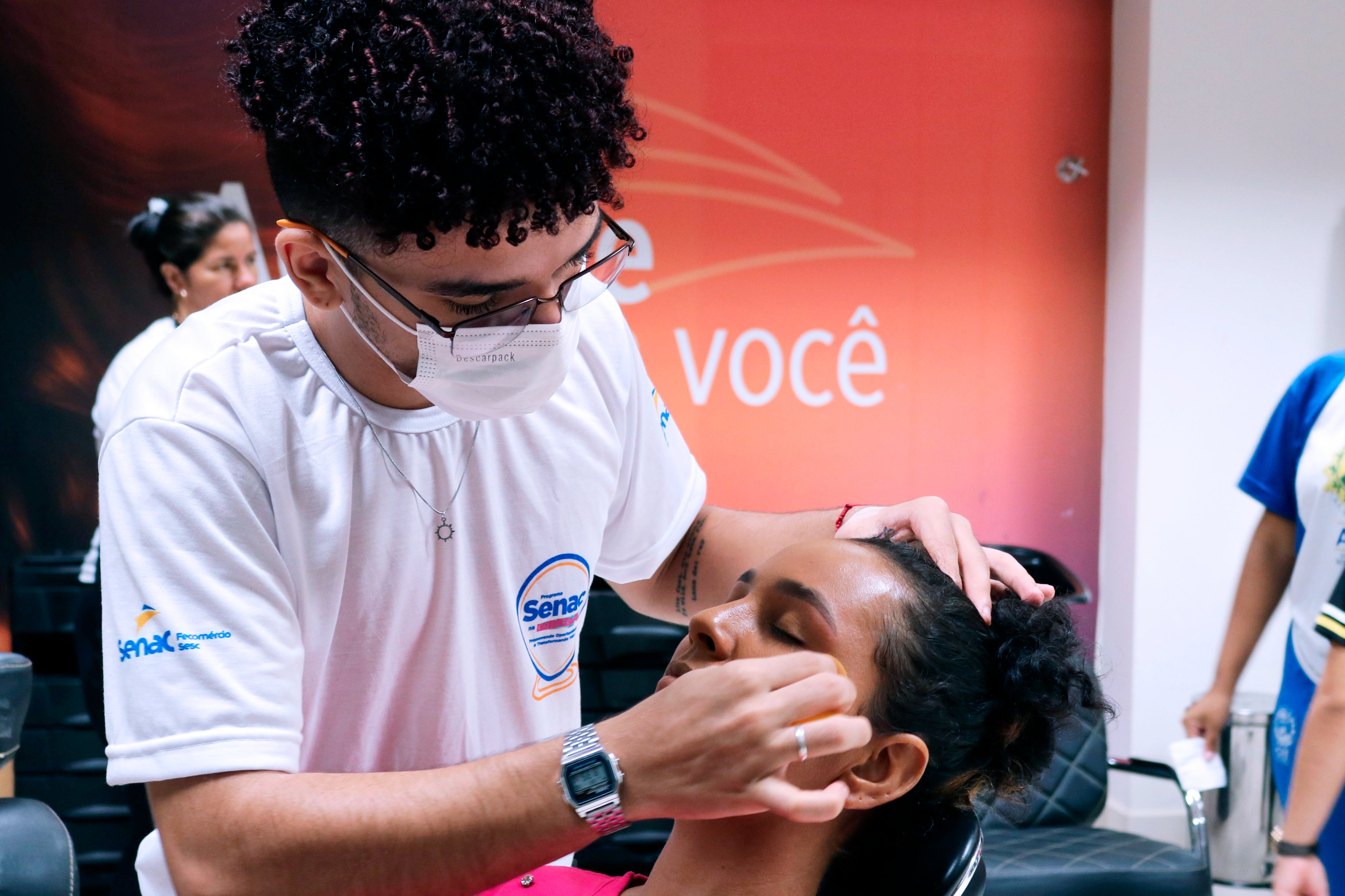 Senac na Comunidade realiza mais de 1,9 mil atendimentos gratuitos em Cruzeiro do Sul